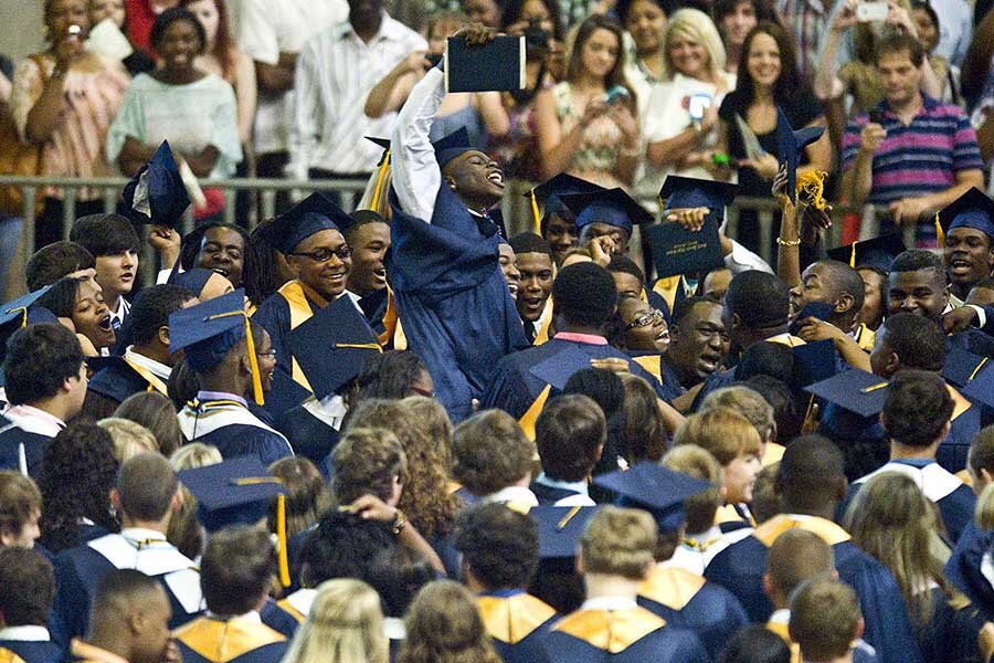 Is It Wrong To Recognize A Valedictorian One School Says Yes